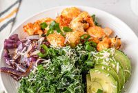 Crispy Buffalo Cauliflower Kale Salad
