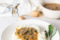 Velvety Vegan Mushroom Gravy
