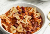 Hearty Plant-Based Minestrone