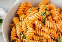 Creamy Vegan Roasted Red Pepper Pasta
