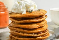 Spiced Vegan Pumpkin Pancakes