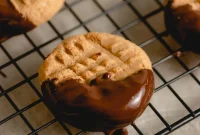 Wholesome Gluten-Free Almond Flour Peanut Butter Cookies