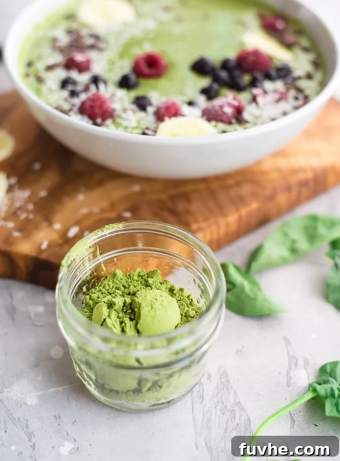 Matcha Powder Smoothie - Healthy Vegan Breakfast