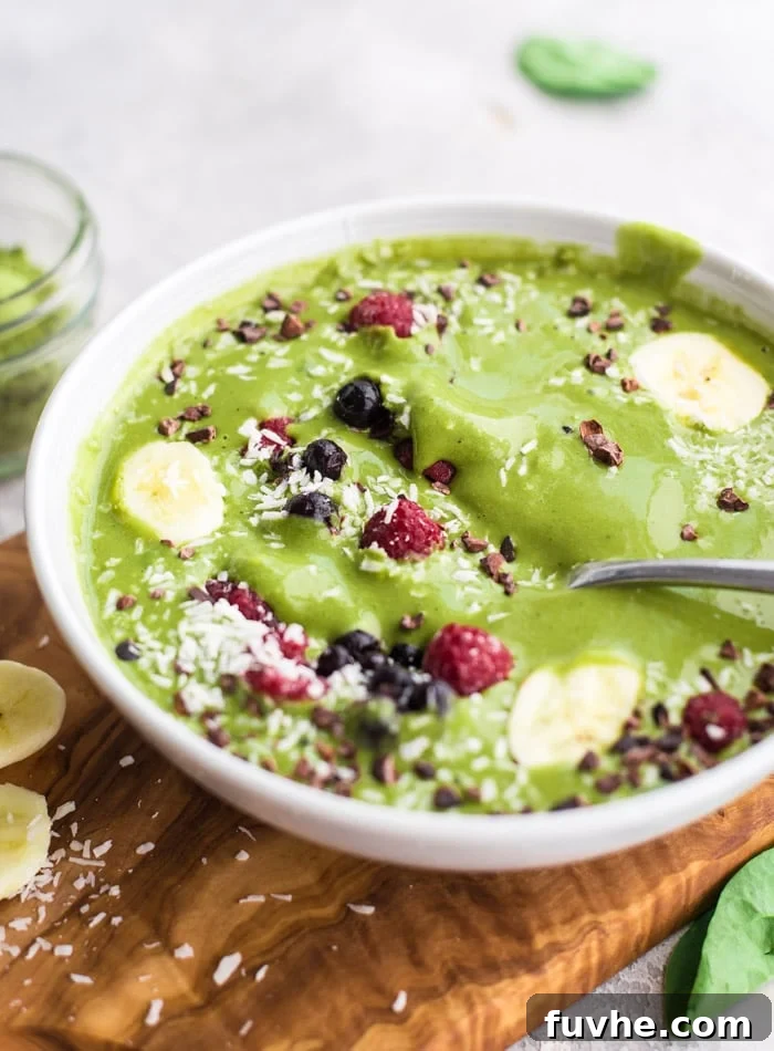 Creamy Matcha Green Tea Smoothie Bowl - Nutritious and Refreshing