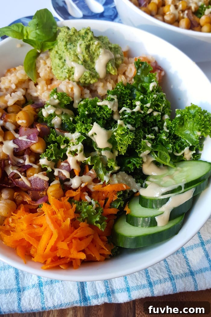 Large, colorful plant-based salad with various vegetables and protein, ideal for flexible dieting and satiety.